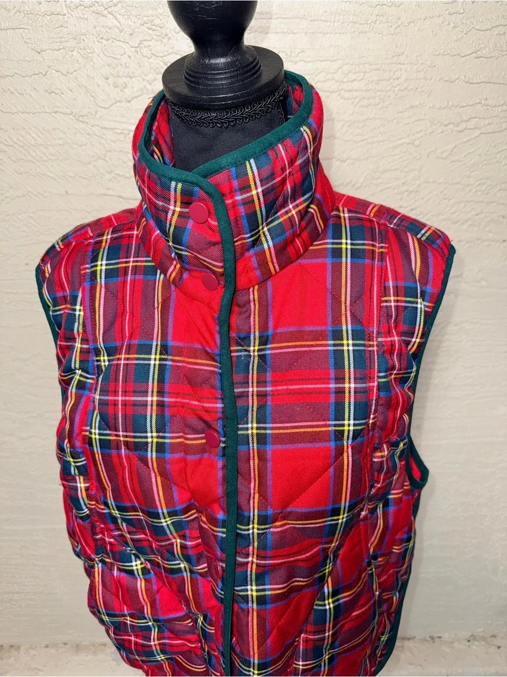 BiBi Red Tartan Plaid Quilted Puffer Vest Womens M Holiday Preppy Cabincore Cozy